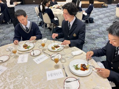 テーブルマナー講習を行いました！【普通科キャリアデザインコース】