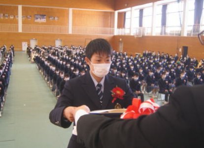 卒業証書授与(各クラス代表)