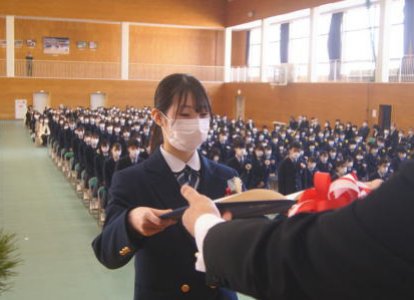 卒業証書授与(各クラス代表)
