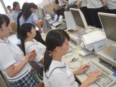 長崎県高等学校ワープロ競技会が行われました。