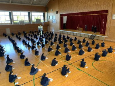 第３学年の始業式が行われました。