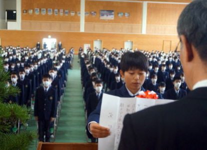 新入生代表宣誓の様子