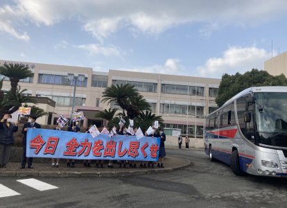 受験生を見送る後輩たち②