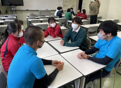 大学生との交流会の様子