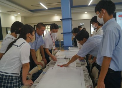 グループ活動の様子 (4)