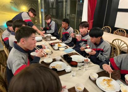 修学旅行1日目_夕食の時間⑦