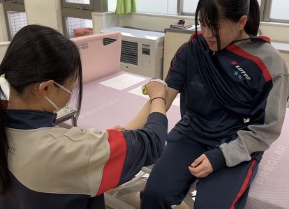 介護技術講座の様子 (6)
