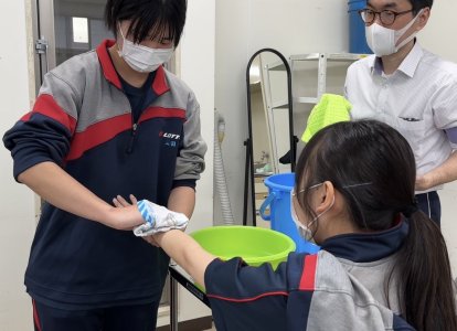 介護技術講座の様子 (7)