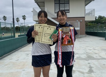 女子優勝西川・深水ペア