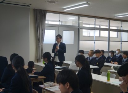 就職ガイダンス・企業見学報告会④