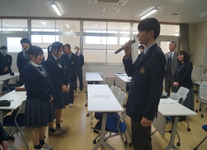 就職ガイダンス・企業見学報告会③