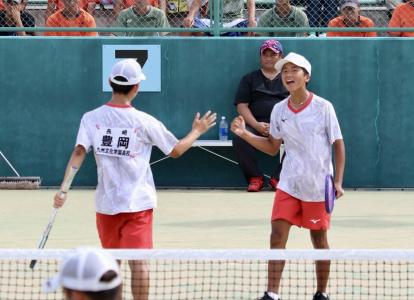 女子優勝